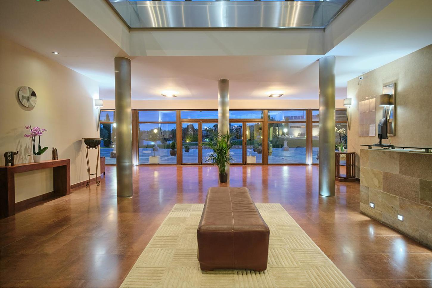 Hotel Spa Villa Nazules Chueca ภายนอก รูปภาพ