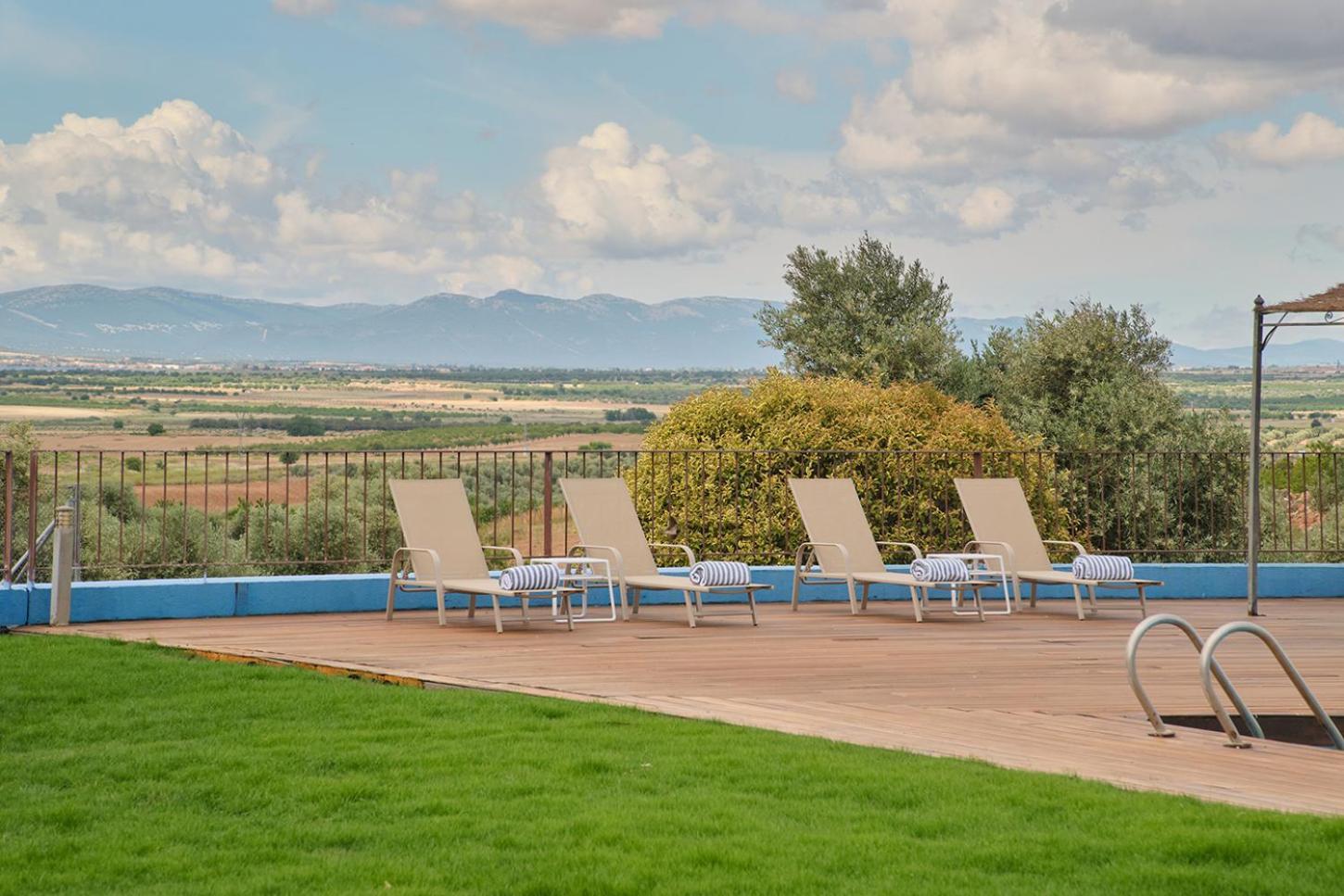 Hotel Spa Villa Nazules Chueca ภายนอก รูปภาพ